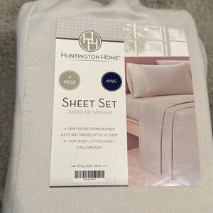 Huntington Home sheet set. King. Off white, light beige color.